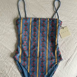 agua by agua bendita durazno carmina print one piece, size da